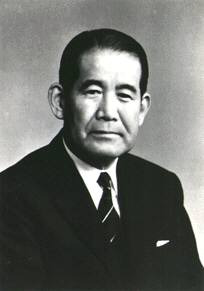 Picture of The 22nd Governor : Mr. Tadashi Sasaki