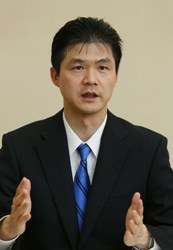 金融市場局為替課長の写真