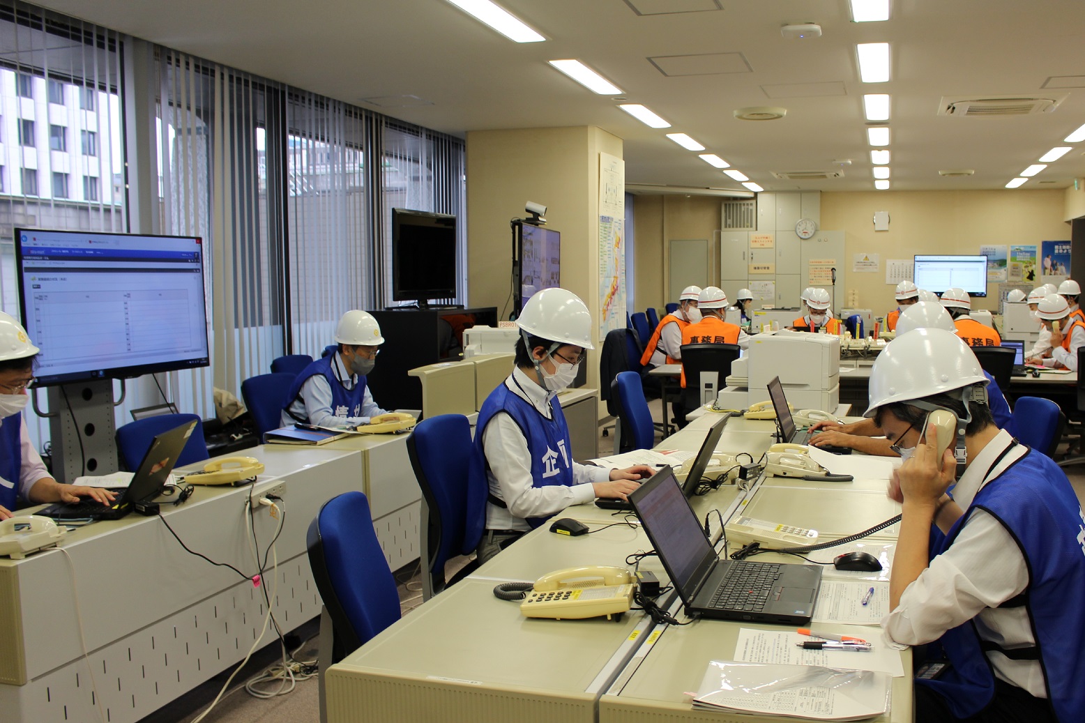 関係所属間の連絡の模様の写真