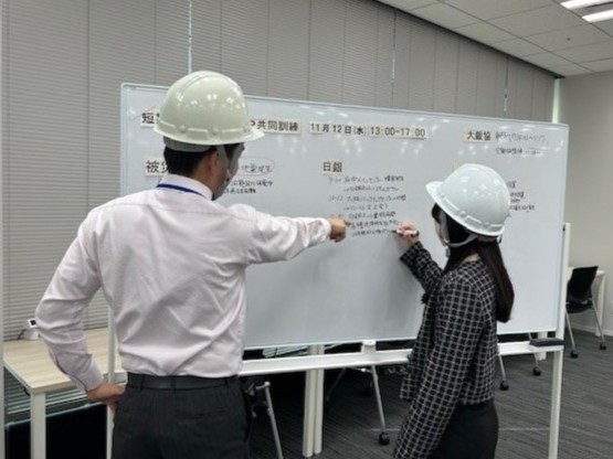 短期金融市場BCP事務局でのBCP訓練の模様の写真