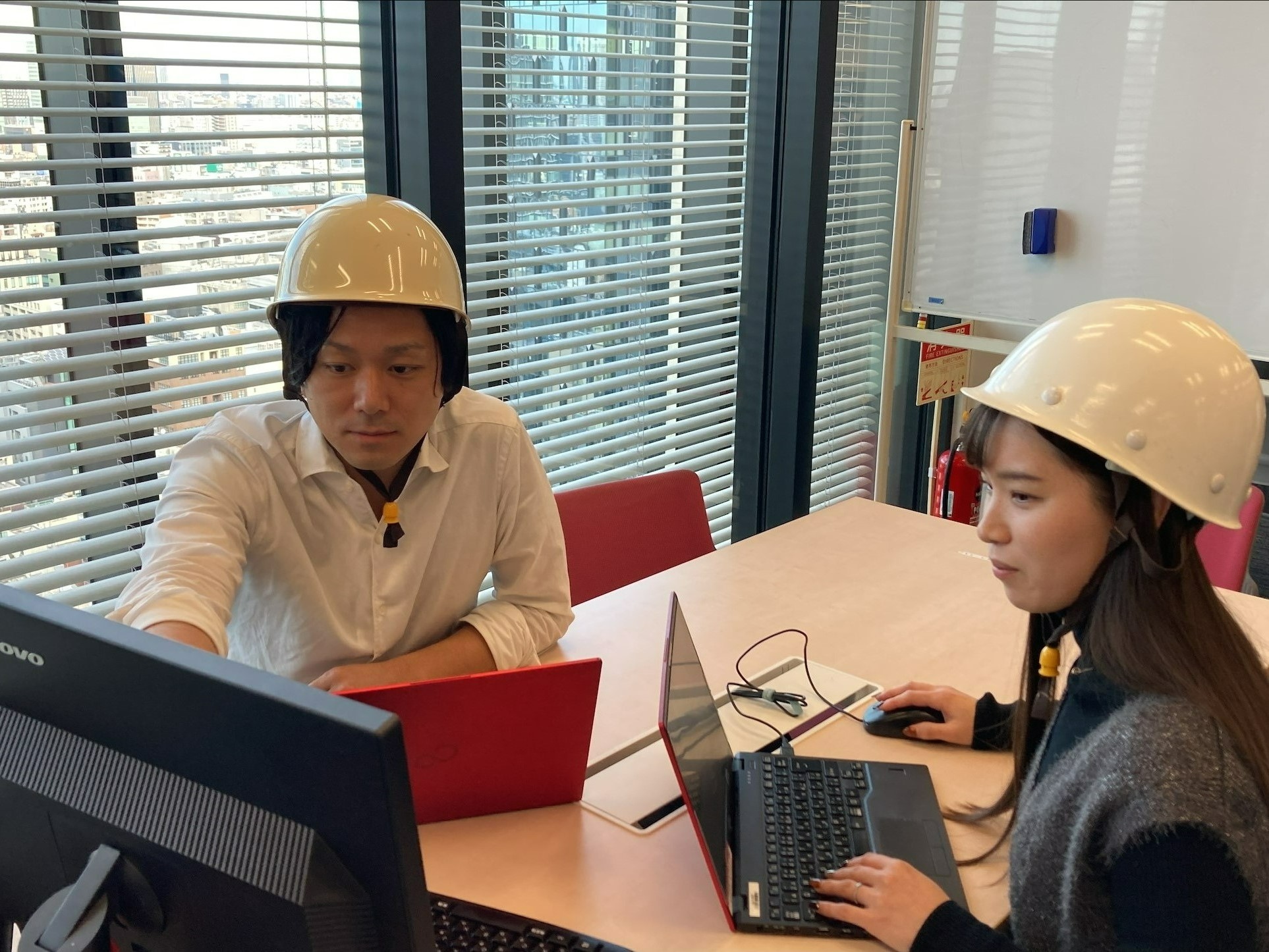 外国為替市場BCP対策会議事務局でのBCP訓練の模様の写真