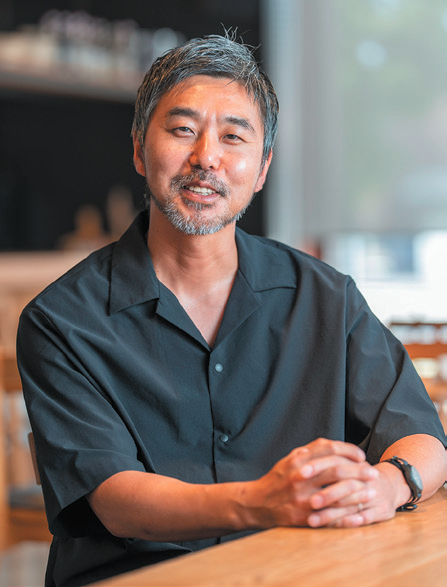 マスコス社長の洪昌督氏の写真