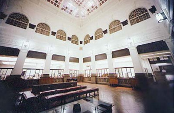 Image: former banking floor of the Main Building