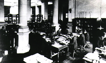 Image: staff members clearing bills at the Bank around the end of the Meiji period