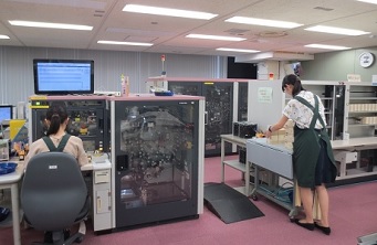 Image: banknote examination room