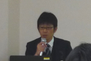 三菱UFJトラストシステム株式会社 福増次長による講演の写真