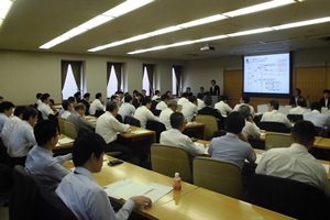 意見交換時の模様の写真