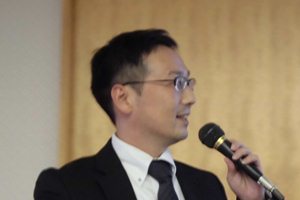 三重銀行 森田課長代理による講演の写真