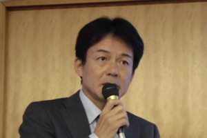 名古屋銀行 山本部長による講演の写真