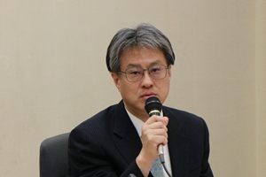 石賀企画役の写真