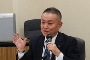 市原常勤理事の写真