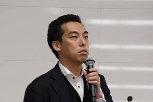 住信SBIネット銀行 吉本フィンテック事業企画部長による講演の写真
